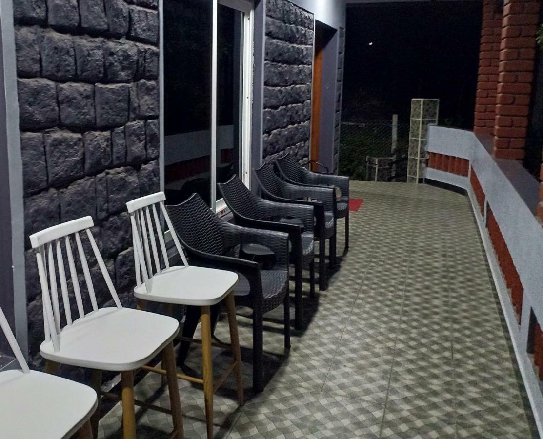 Pear Tree Inn Villa Котагири Экстерьер фото